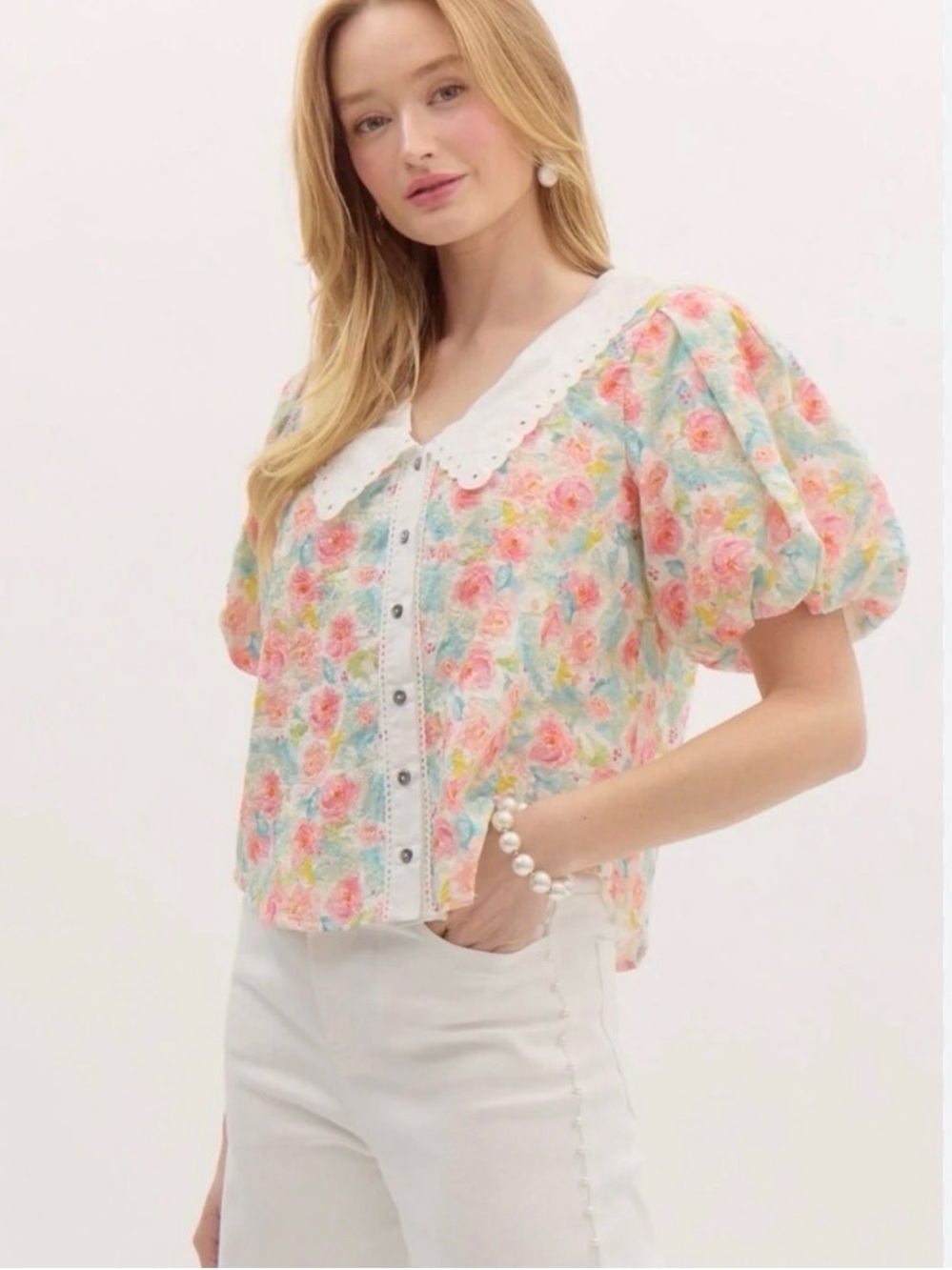 entro White Multi Floral Puff-Sleeve Button Front Top with Scalloped Collar